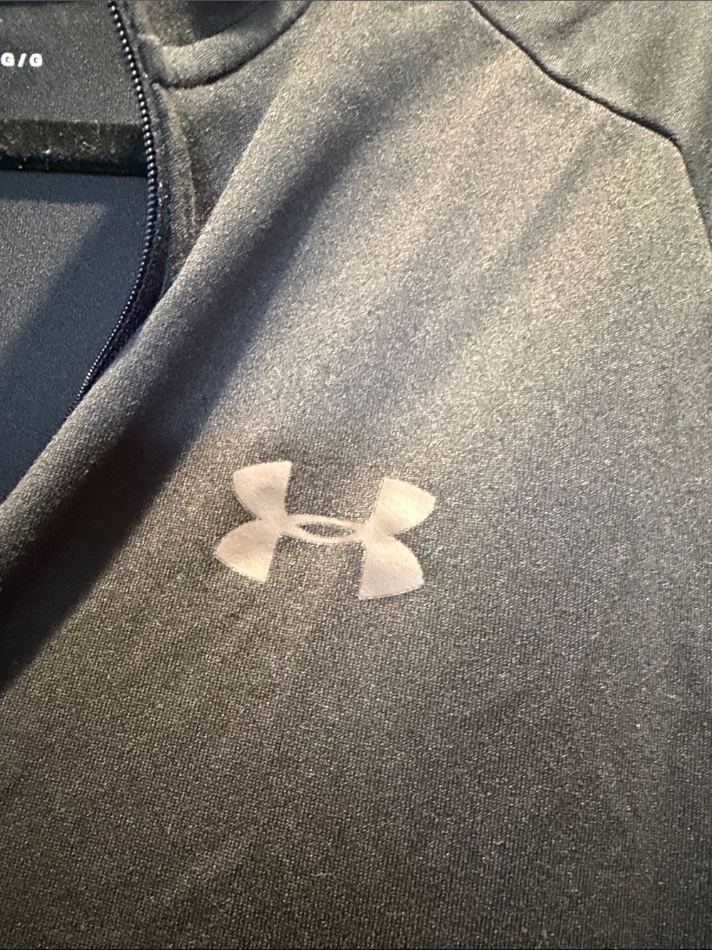 Under Armour pullover - Picture 3 of 4